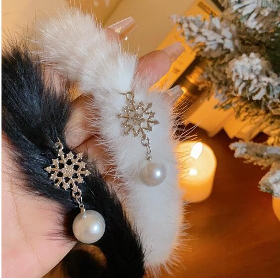 シルバー雪花チョーカー ふかふかファーパール付き