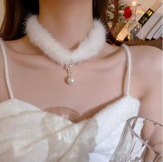 シルバー雪花チョーカー ふかふかファーパール付き