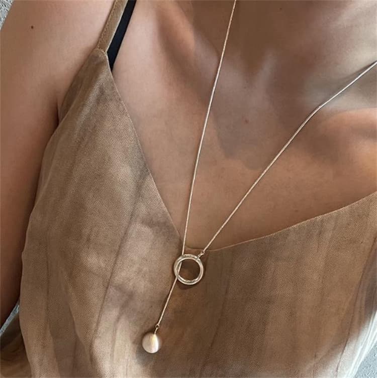 シルバー円形モチーフロングネックレス