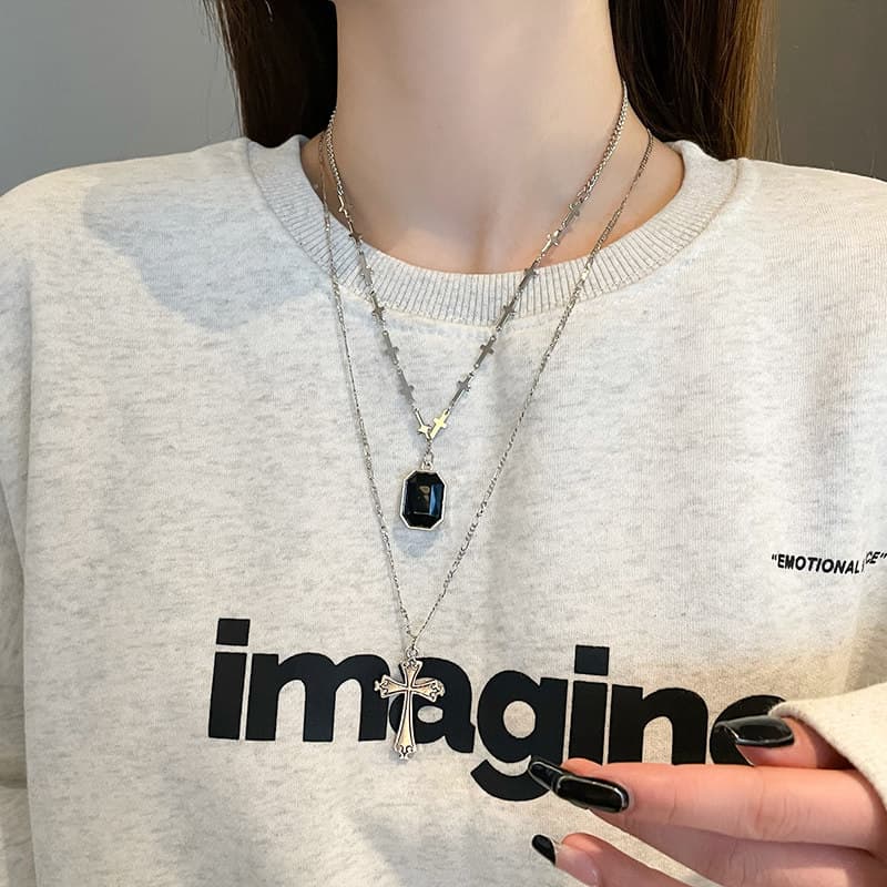 ハートチェーン重ね付け風レディースネックレス