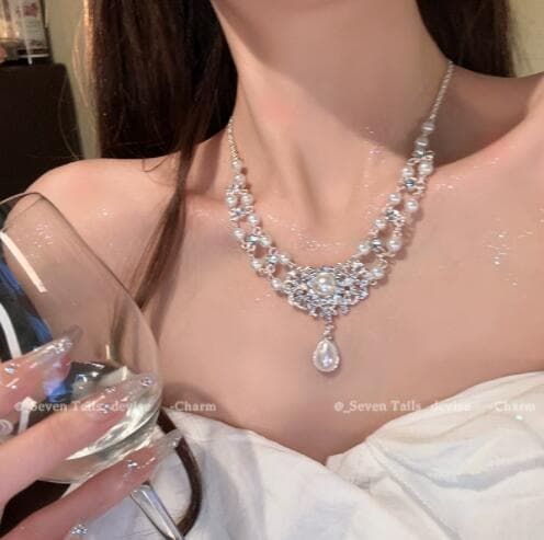シルバー華やか水滴チョーカーネックレス